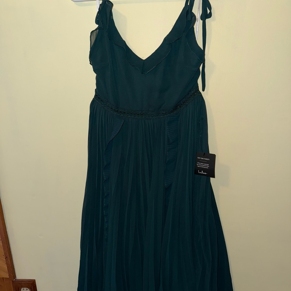Lulu's Green Maxi Sundress for Wedding Guest
